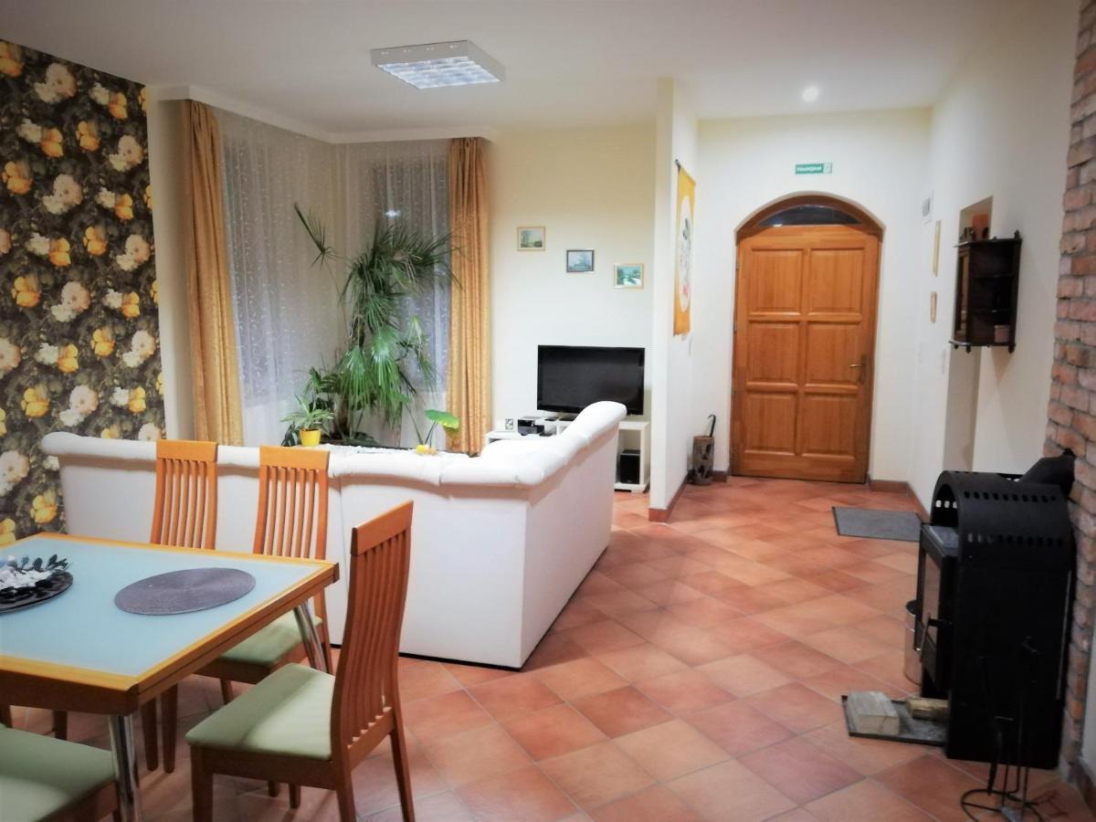 Ferienwohnung Parva Foresta Miskolc Exterior foto