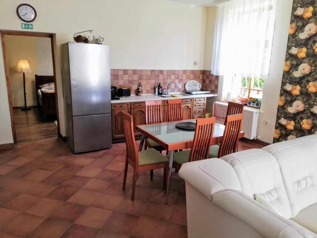 Ferienwohnung Parva Foresta Miskolc Exterior foto
