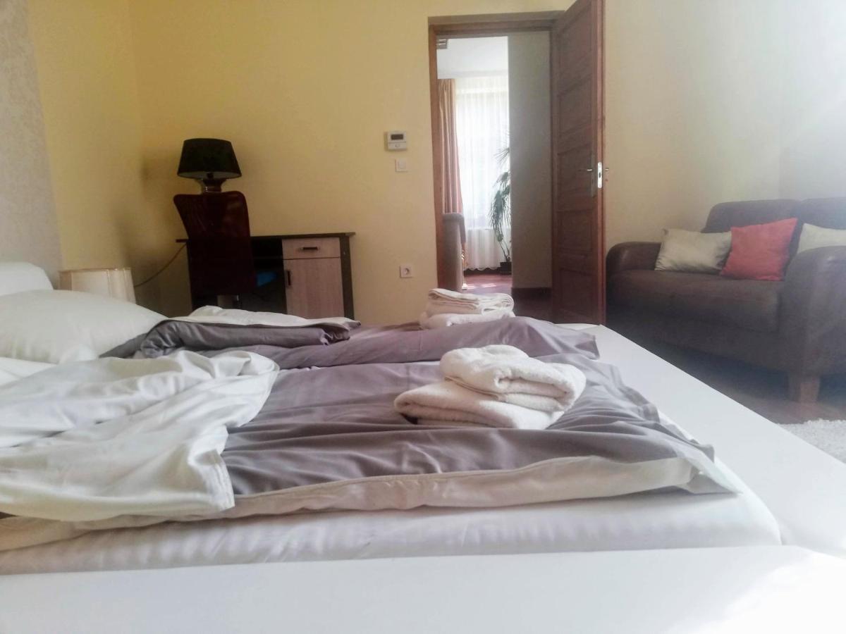Ferienwohnung Parva Foresta Miskolc Exterior foto